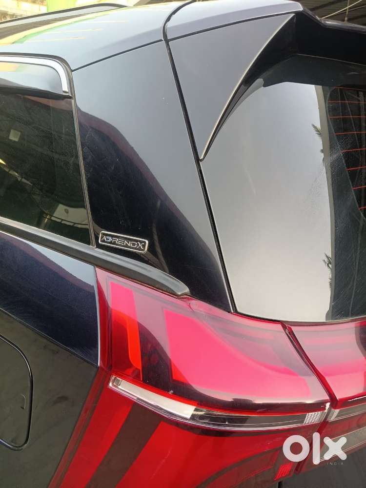 Mahindra Xuv700 2.2 Ax 5 Diesel Mt Str, 2022, Petrol