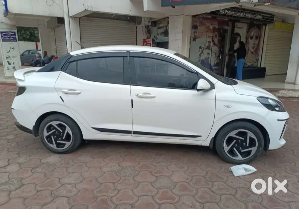 Hyundai Aura Sx Cng 2025
