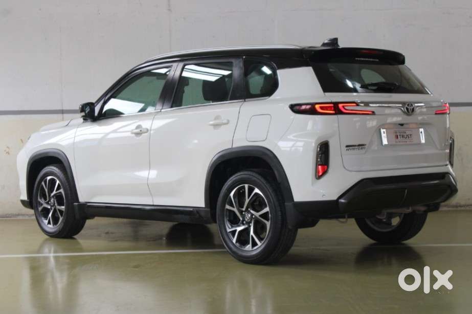 Toyota Urban Cruiser Hyryder 1.5 V Hybrid, 2023, Petrol