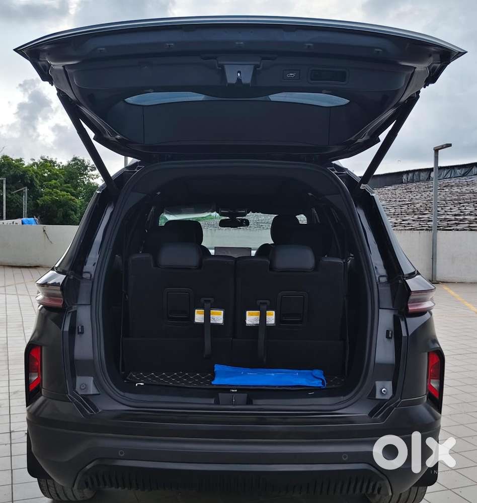 Tata Safari Accomplished X Plus 7 Str Stealth Edition At, 2025, Dies..