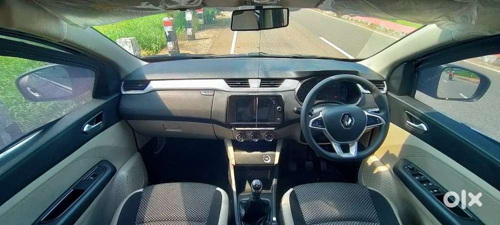 Renault Triber Rxz, 2022, Petrol