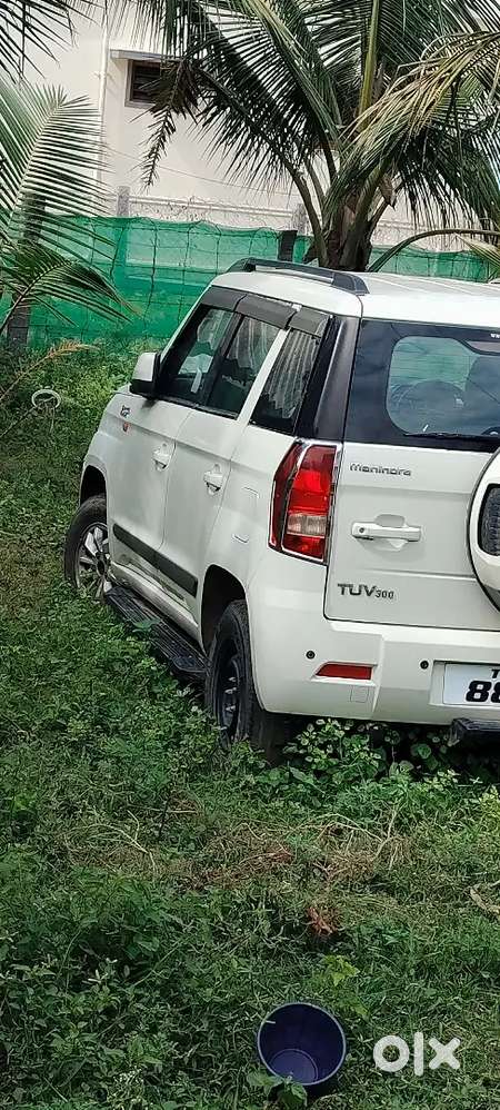 Mahindra Tuv 300 2018