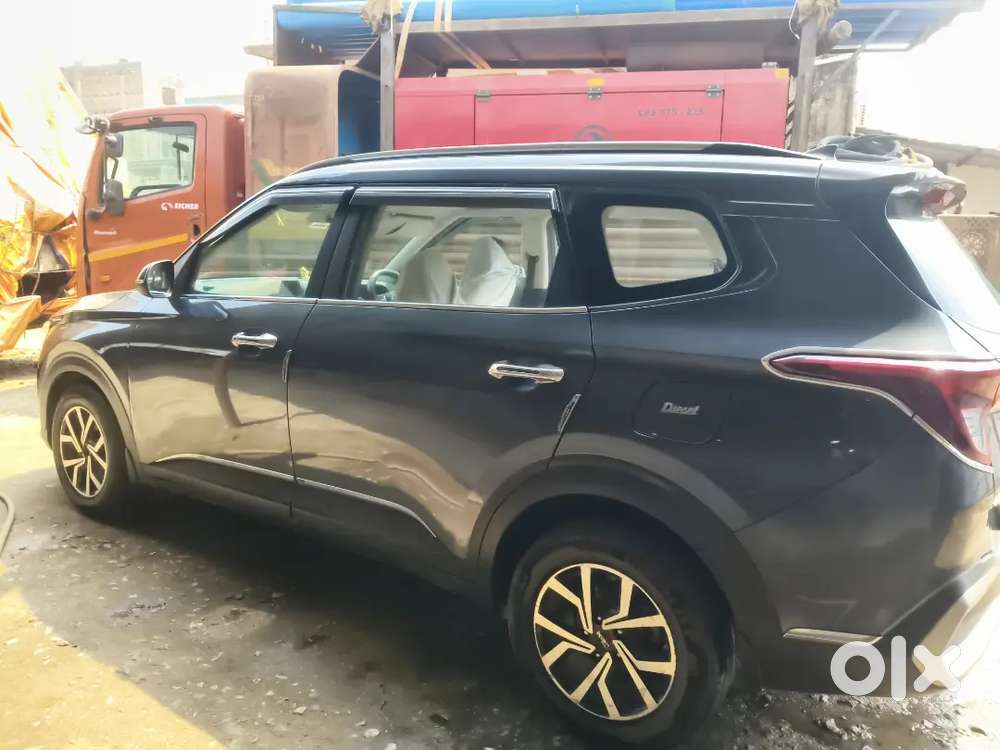 Kia Carens 2023 Diesel 166011 Km Driven
