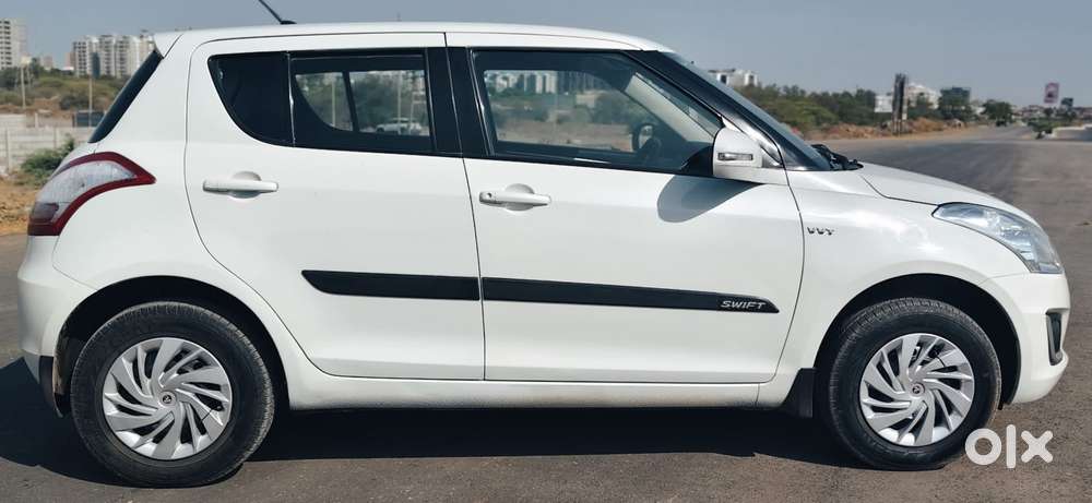 Maruti Suzuki Swift Vxi + Manual, 2016, Petrol