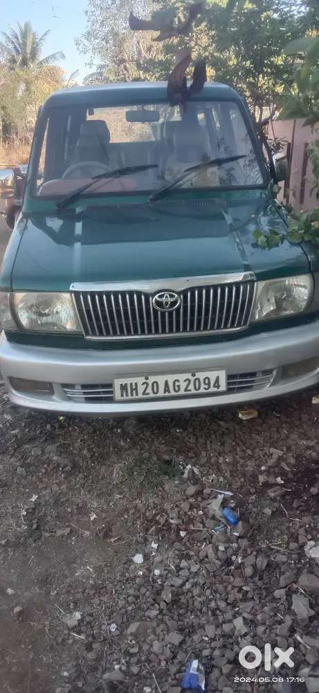 Toyota Qualis 2004
