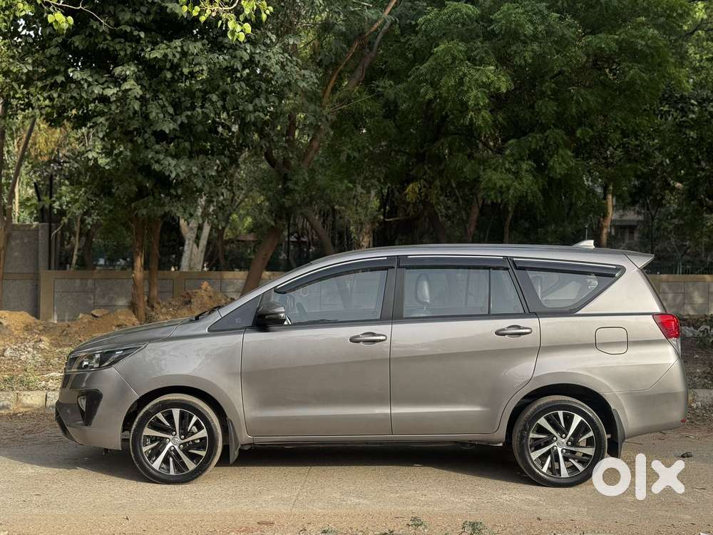Toyota Innova Crysta [2020-ongoing] 2.4 Gx 7 Str, 2022, Diesel
