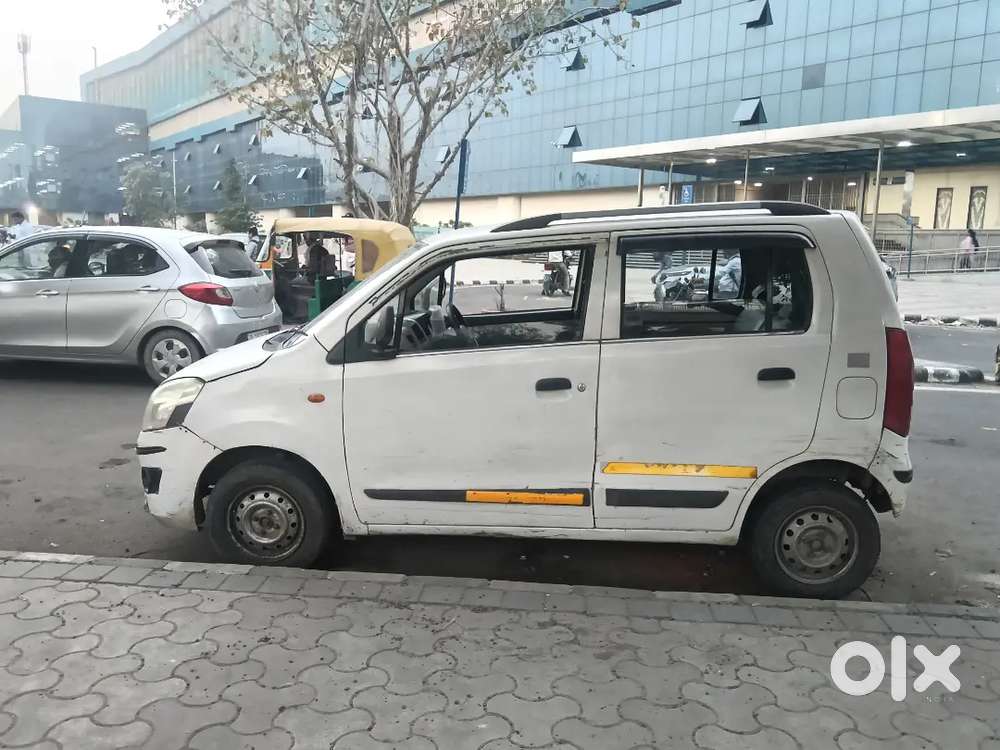 Gaadi Ekdum Ok Smooth Driving