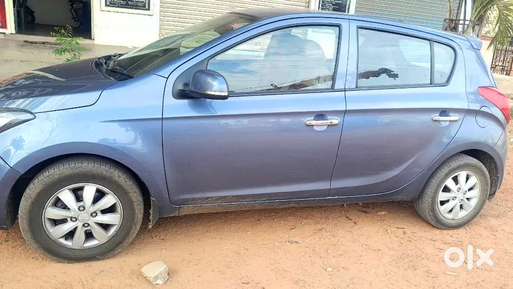 Hyundai I20 2013 Diesel 82000 Km Driven Show Room Track Full Quality