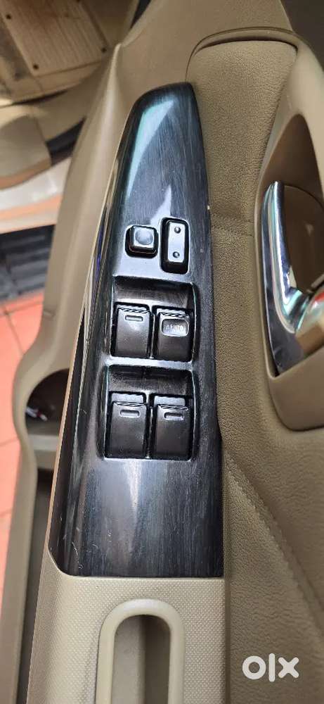 Toyota Fortuner 2012 Diesel 200000 Km Driven