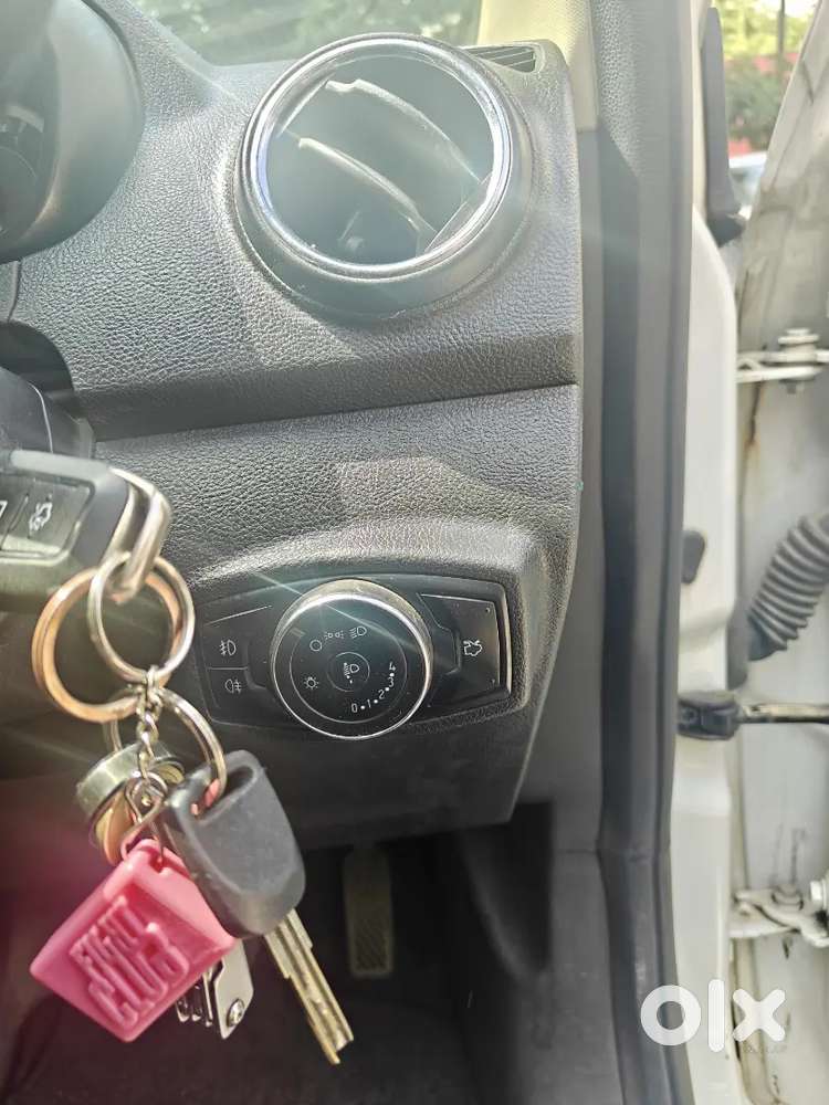 2015 Ford Figo 1.5l Ti-vct Dct Automatic  111 Bhp  Cng + Petrol