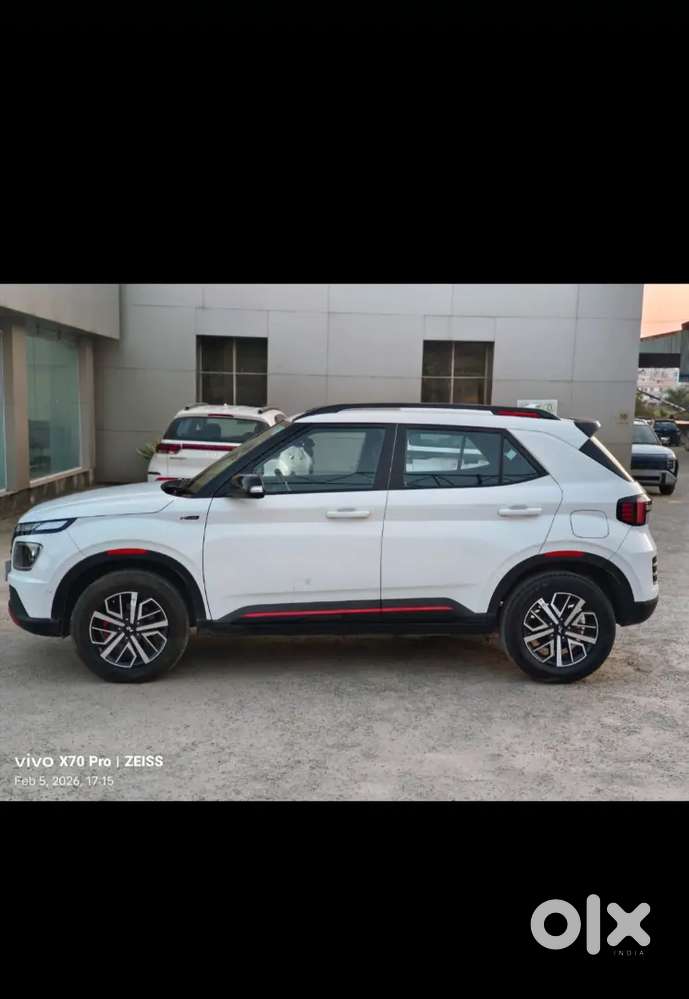 Venue N-line Petrol 2024