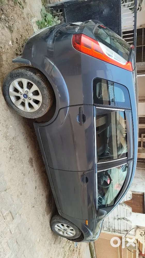 Ford Figo 2012 Cng & Hybrids 80000 Km Driven