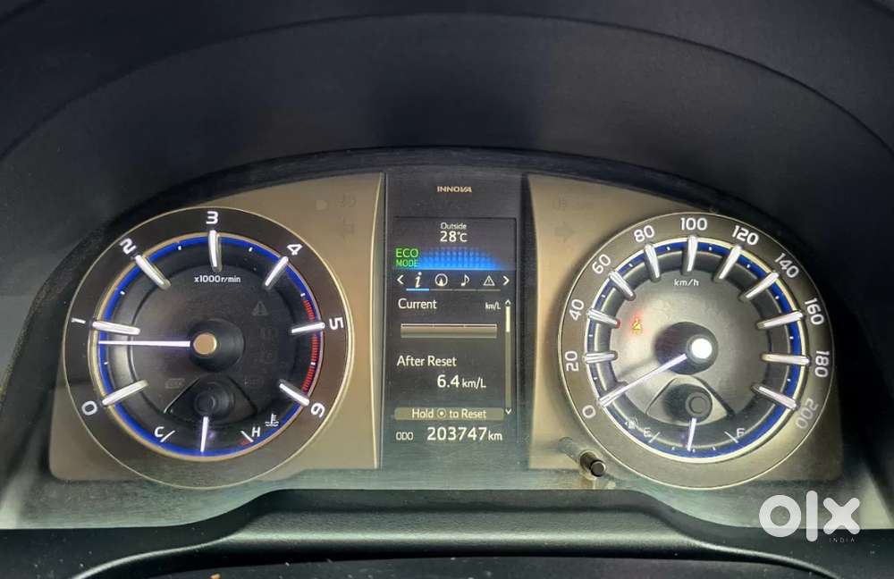Toyota Innova Crysta 2.4 V 7 Str, 2017, Diesel