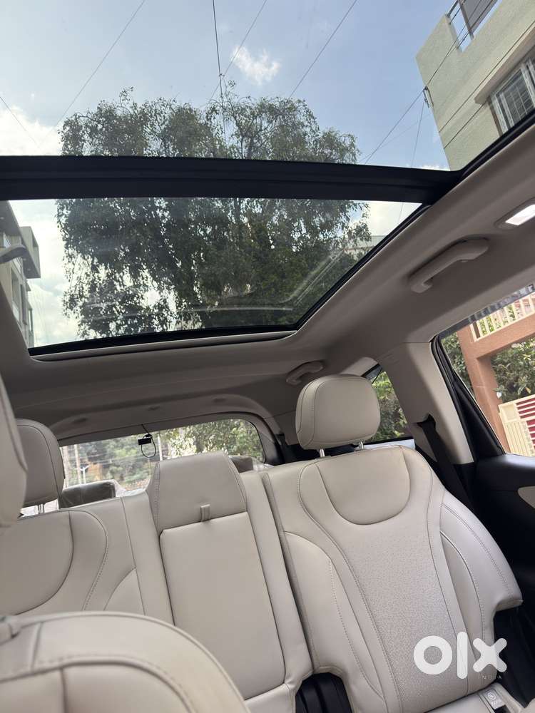 Mahindra Xuv700 2.0 Ax 7 Petrol At Str, 2024, Petrol