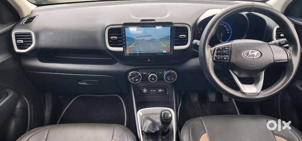 Hyundai Venue S 1.2 Petrol, 2022, Petrol