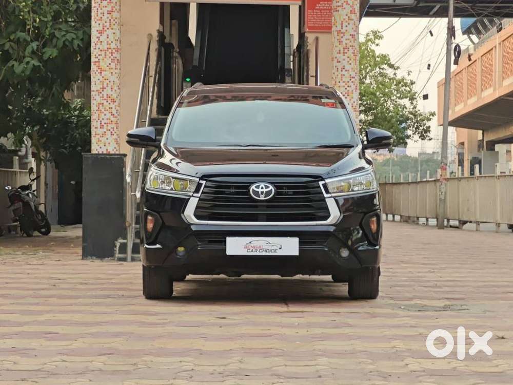 Toyota Innova Crysta 2.4 G Mt 8s, 2022, Diesel