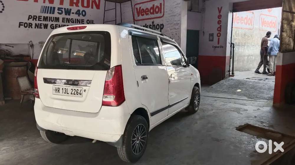 Wagonr R Cng With Alloy Wheel