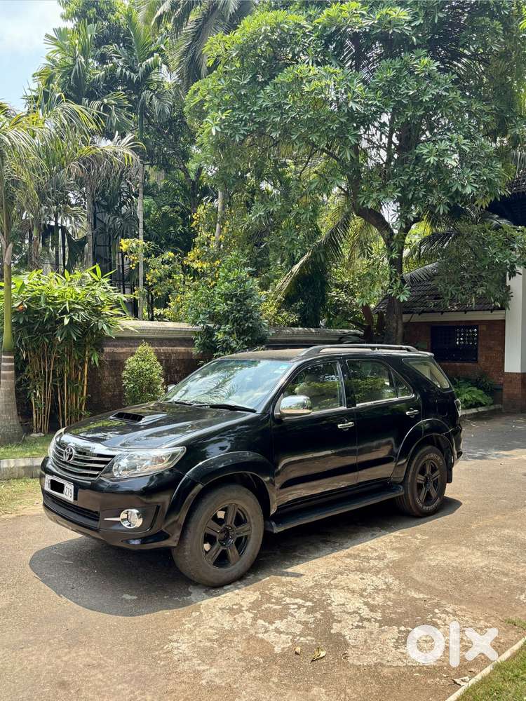 Toyota Fortuner [2009-2012] 3.0 4x4 Mt, 2010, Diesel