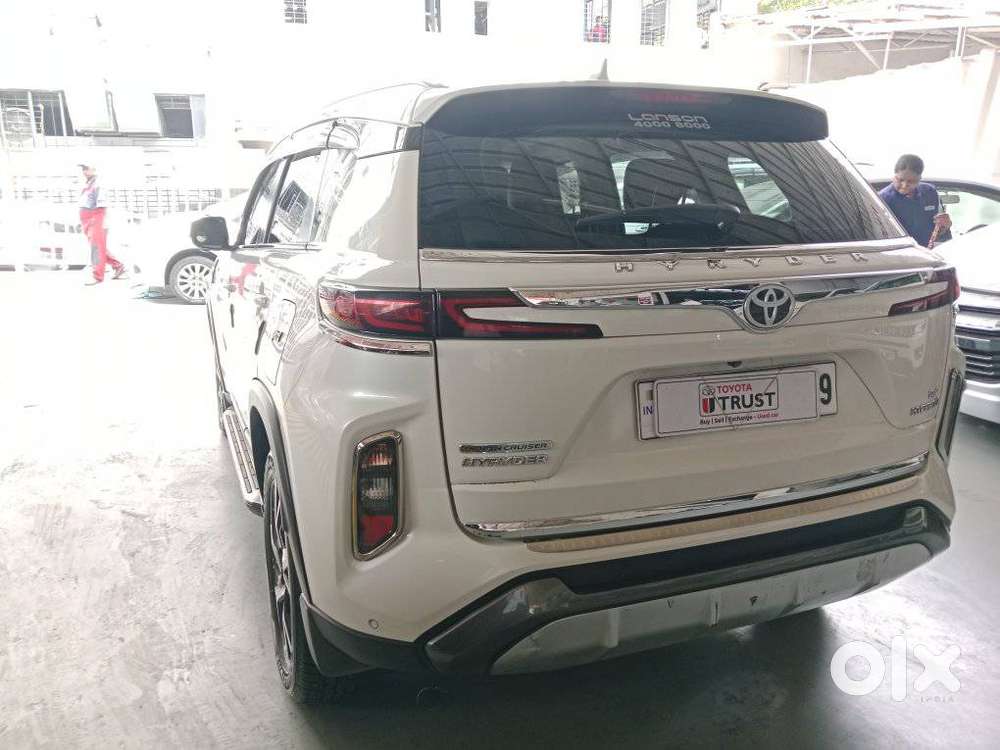 Toyota Urban Cruiser Hyryder, 2023, Petrol