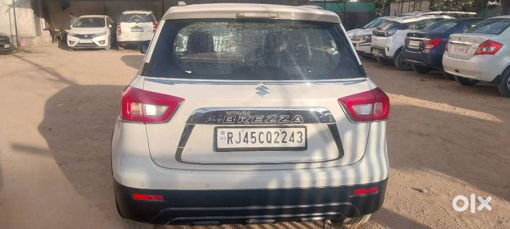 Maruti Suzuki Brezza 1.5 Vxi Cng, 2021, Cng & Hybrids