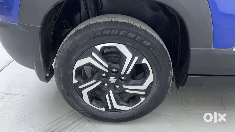 Maruti Suzuki Brezza 1.5 Zxi At Smart Hybrid Dual Tone, 2022, Petrol