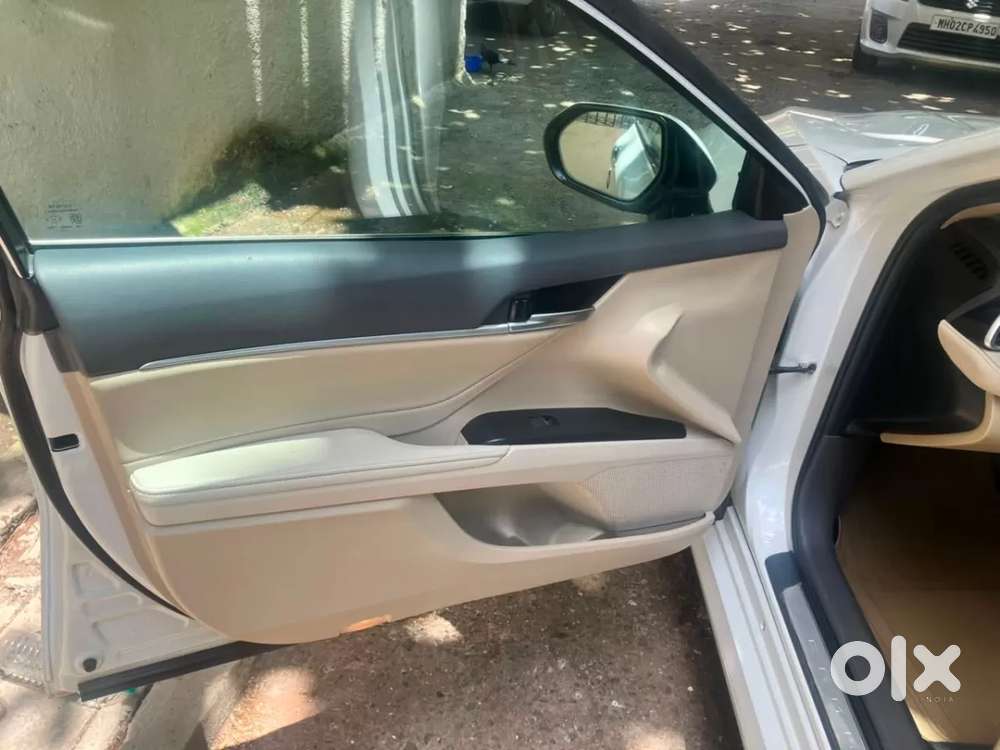 Toyota Camry Hybrid, 2024, Petrol