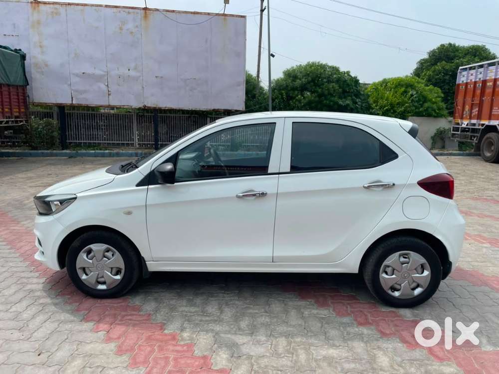 Tata Tiago I-cng 9/2023 Petrol /company Fitted Cng 1st Owner 0 Dep Ins