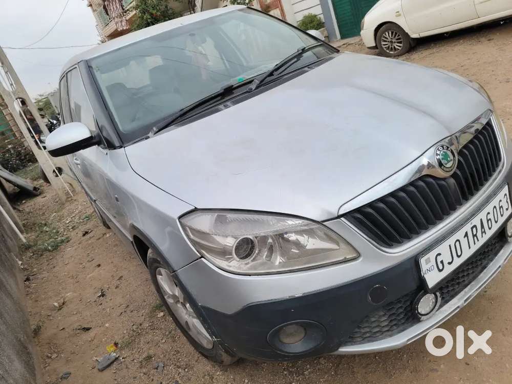 Skoda Fabia 2013 Diesel Well Maintained Only Office To Home Runing