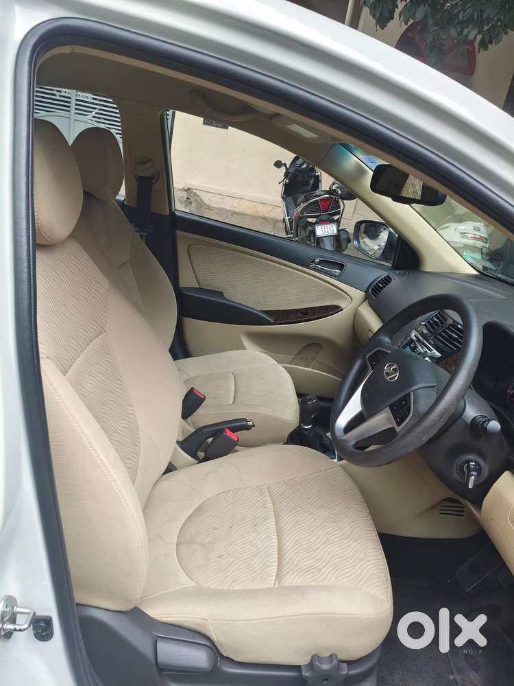 Hyundai Verna Fluidic 1.6 Vtvt Sx, 2014, Petrol