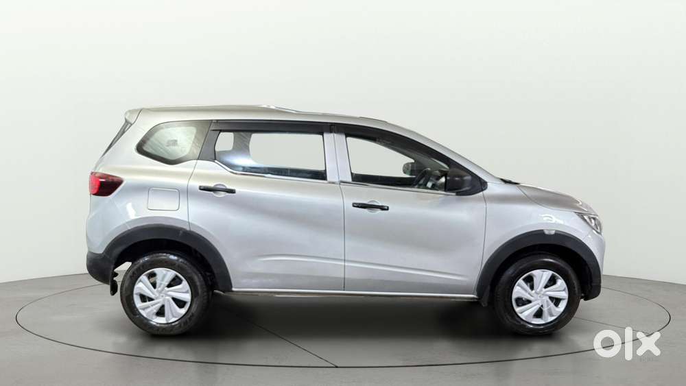 Renault Triber 1.0 Rxe, 2023, Petrol