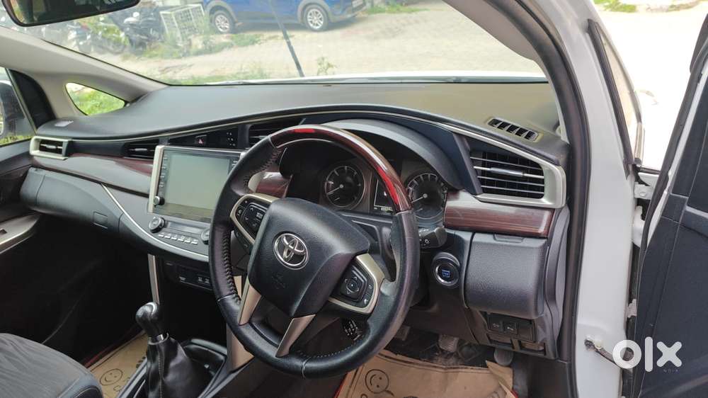 Toyota Innova Crysta 2.4 V, 2024, Diesel