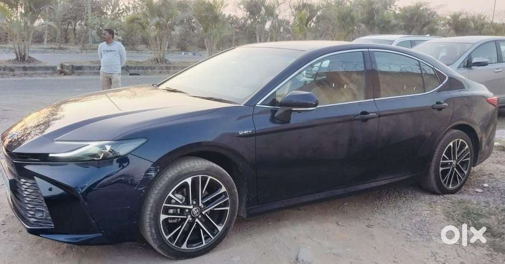 Toyota Camry Hybrid, 2025, Petrol