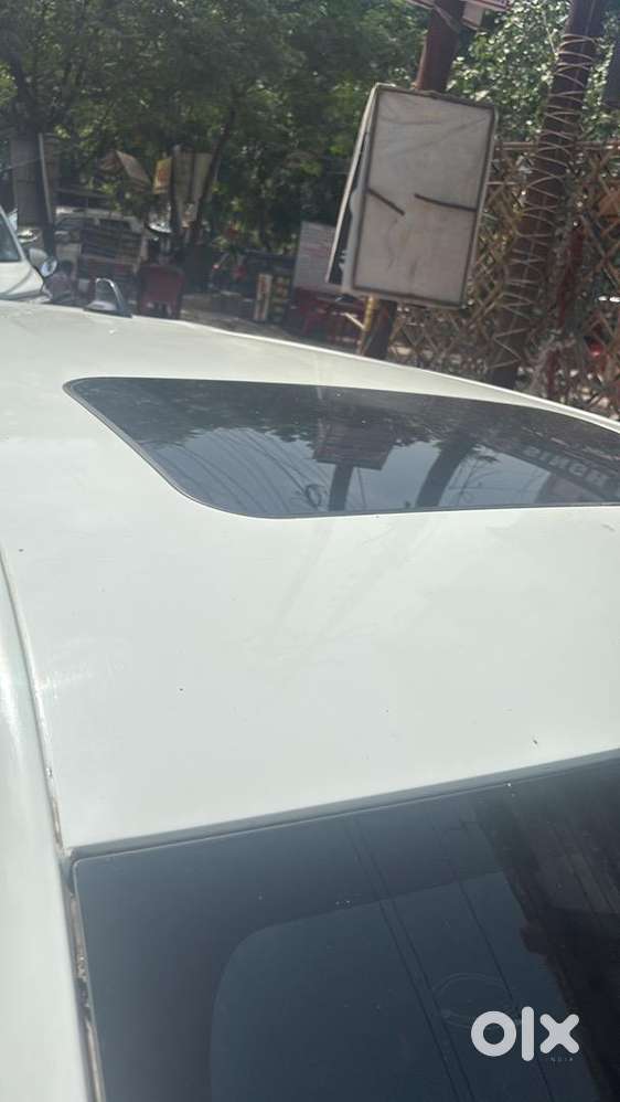 Tata Altroz 2024 Petrol Well Maintained