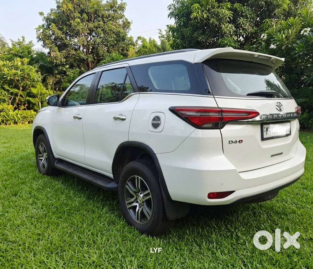 Toyota Fortuner 4x2 At 2.7 Petrol, 2022, Petrol