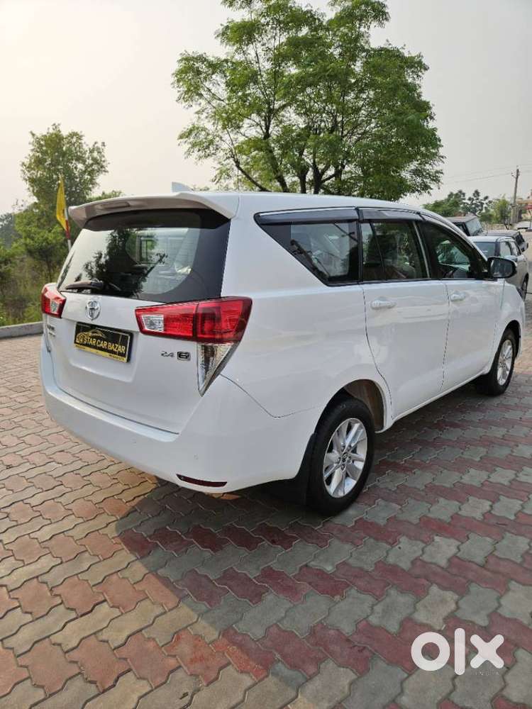 Toyota Innova Crysta 2.4 G Mt 8s, 2019, Diesel