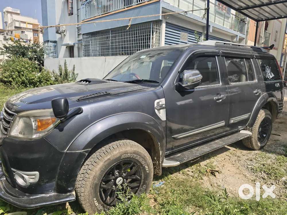 Ford Endeavour 2.5 Mt 2013 Diesel Second Owner
