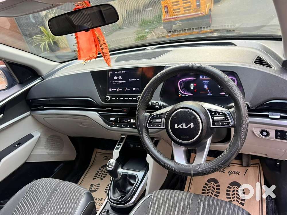 Kia Carens 2023 Petrol Good Condition