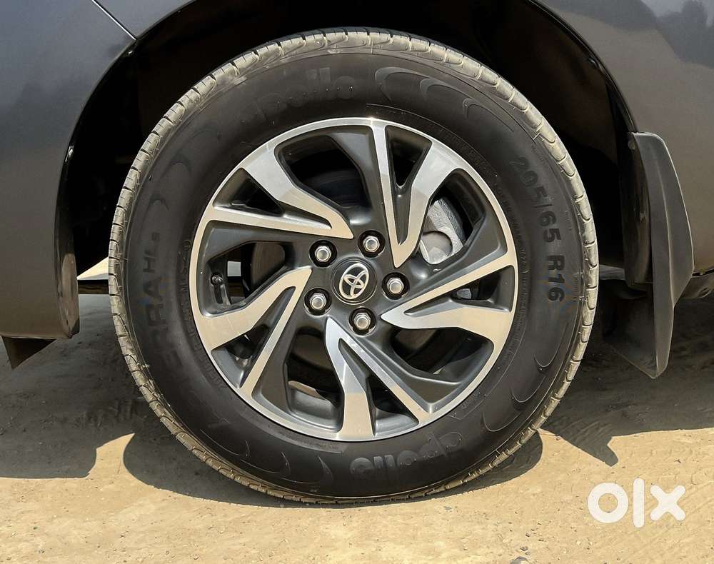 Toyota Innova Crysta [2020-ongoing] 2.4 Vx 7 Str, 2021, Diesel