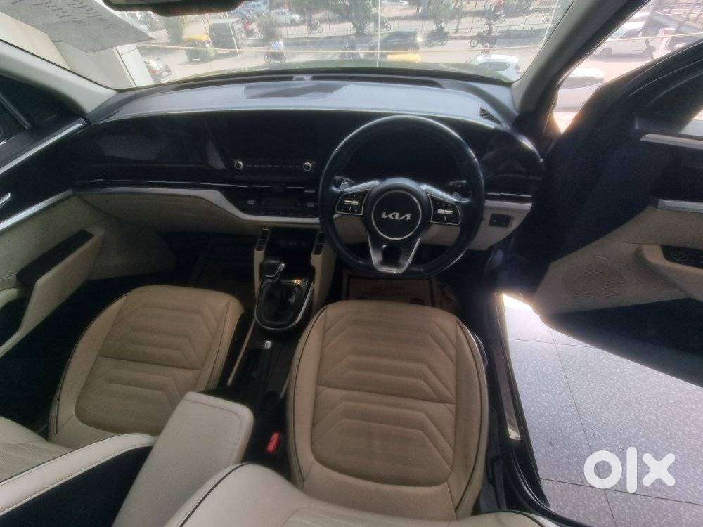 Kia Carens 1.4 Luxury Plus 6 Str, 2022, Petrol