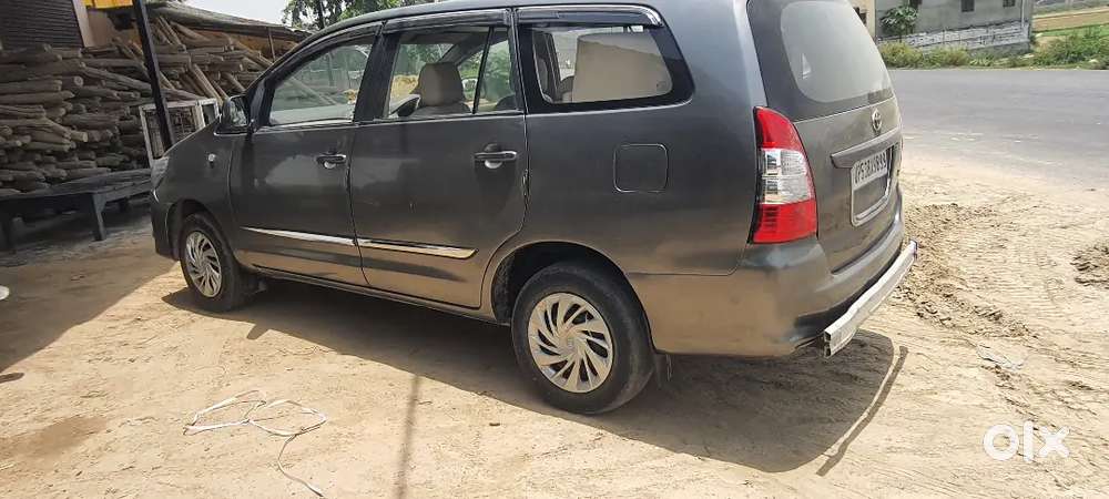 Toyota Innova 2012 Diesel 165000 Km Driven