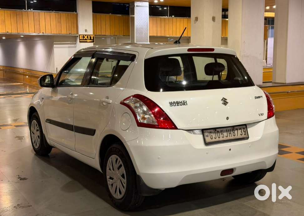 Maruti Suzuki Swift Vxi + Manual, 2014, Petrol
