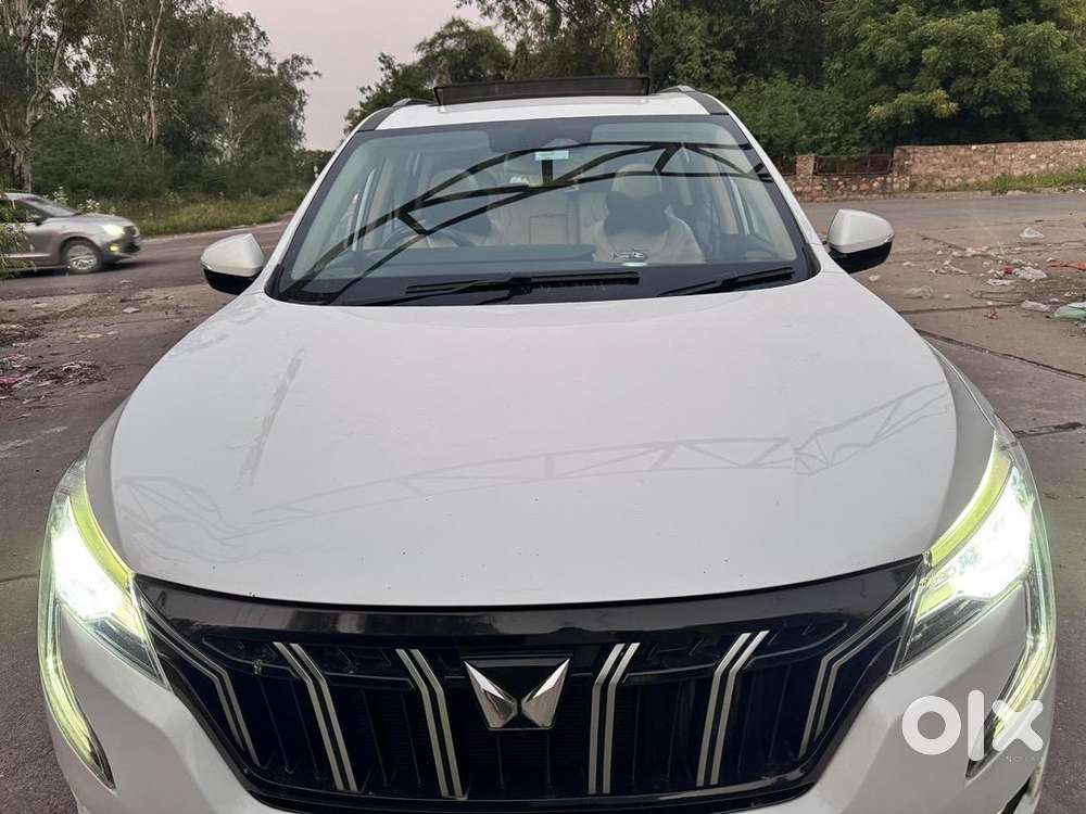 Mahindra Xuv700 2023 Diesel Well Maintained