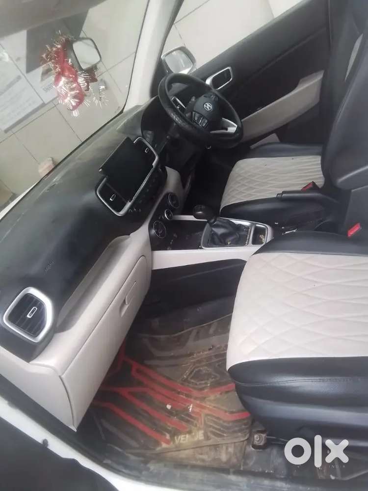 Hyundai Venue S 1.2 Petrol 2023