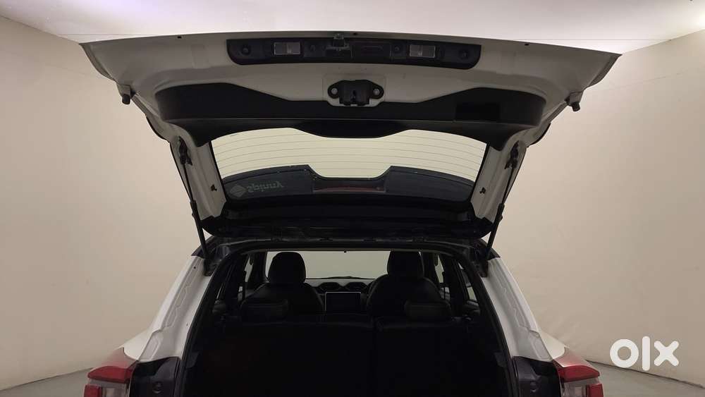 Nissan Magnite 1.0 Xv Premium Turbo Cvt (o), 2021, Petrol