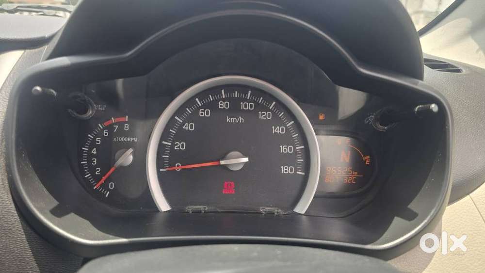 Maruti Suzuki Celerio 1.0 Vxi Ags, 2014