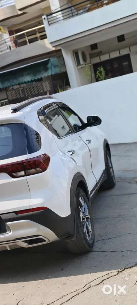 Fully Automati
Push Start 
Key Start 
Crush Control 
No Accident