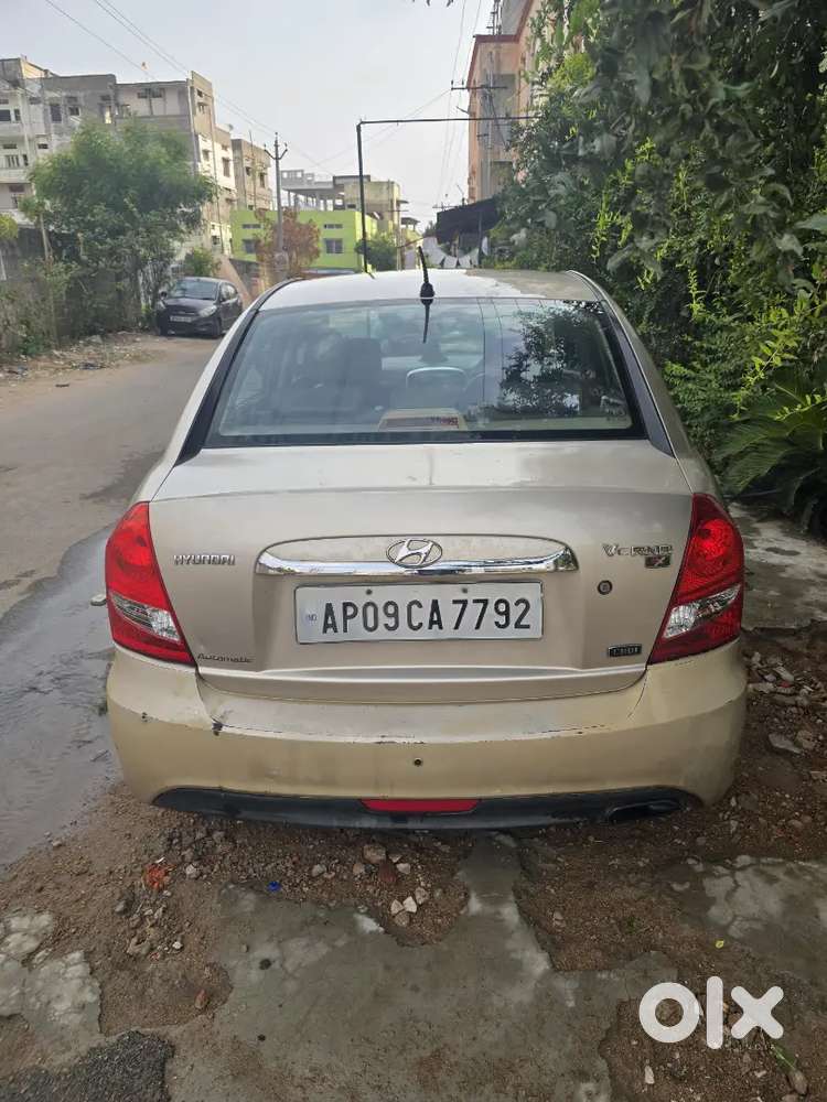 Hyundai Verna 2010