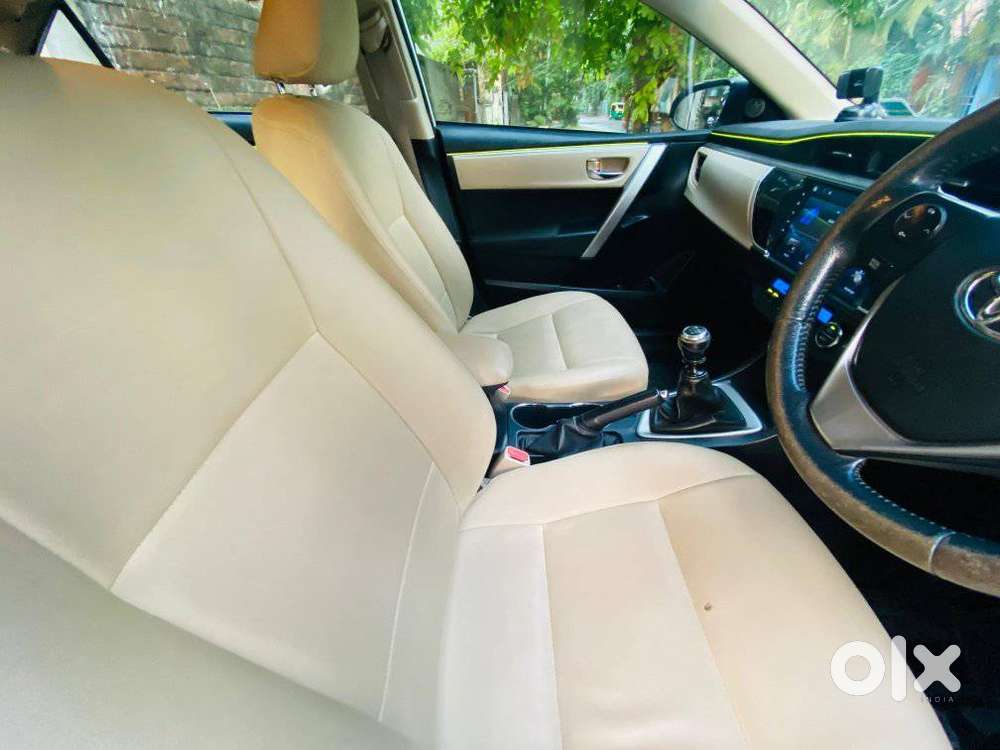 Toyota Corolla Altis 1.8g Limited, 2016, Petrol