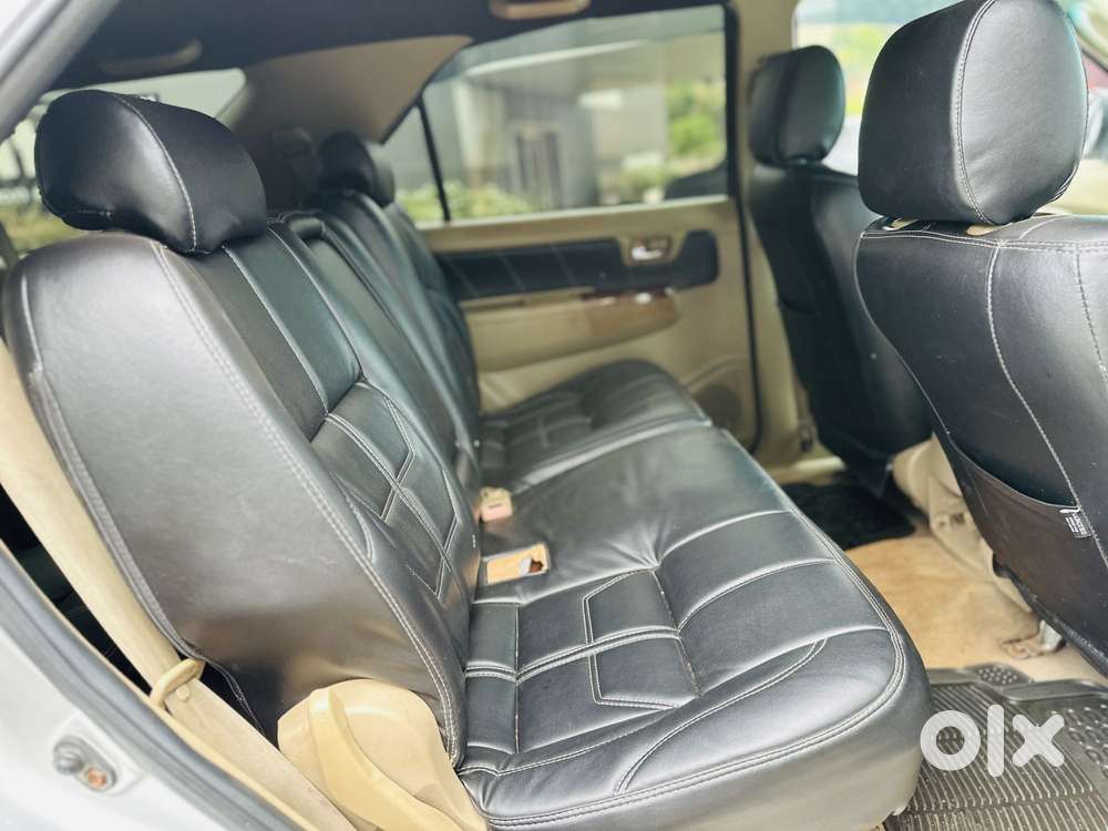 Toyota Fortuner 3.0 4x4 Manual, 2011, Diesel