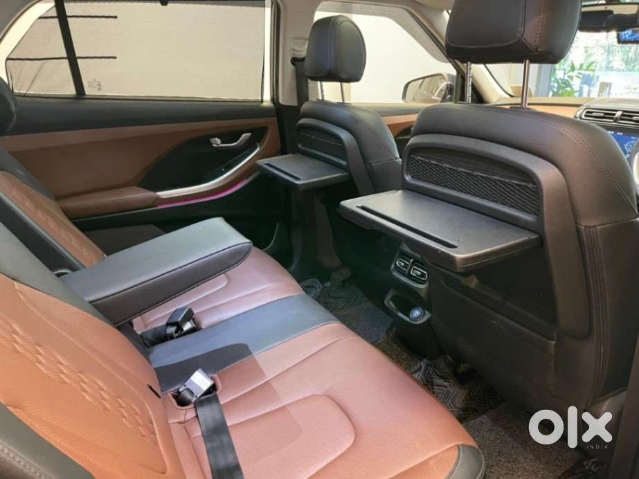 Hyundai Alcazar 2.0 Signature (o) Petrol At 7 Str, 2022, Petrol